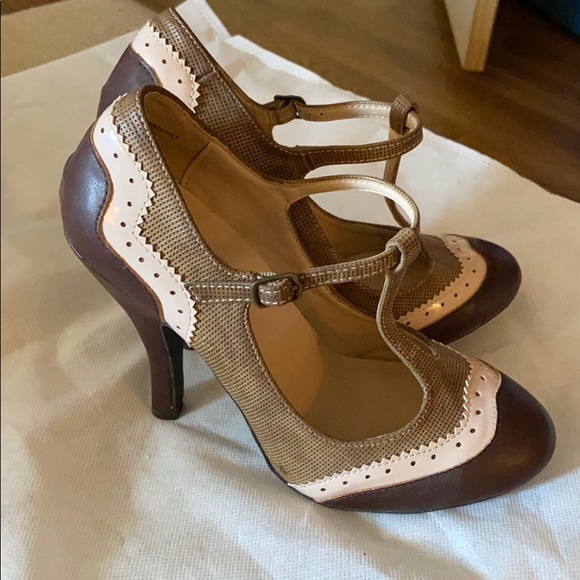 Beautiful heels - Picture 2 of 4